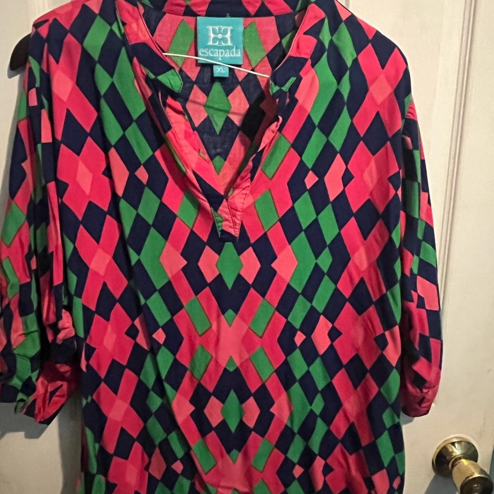 Escapada Pink and Green Geometric Women's Top